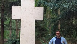 Экс-вице-премьер РФ Кох в День Независимости Украины побывал на могиле Степана Бандеры. ФОТО