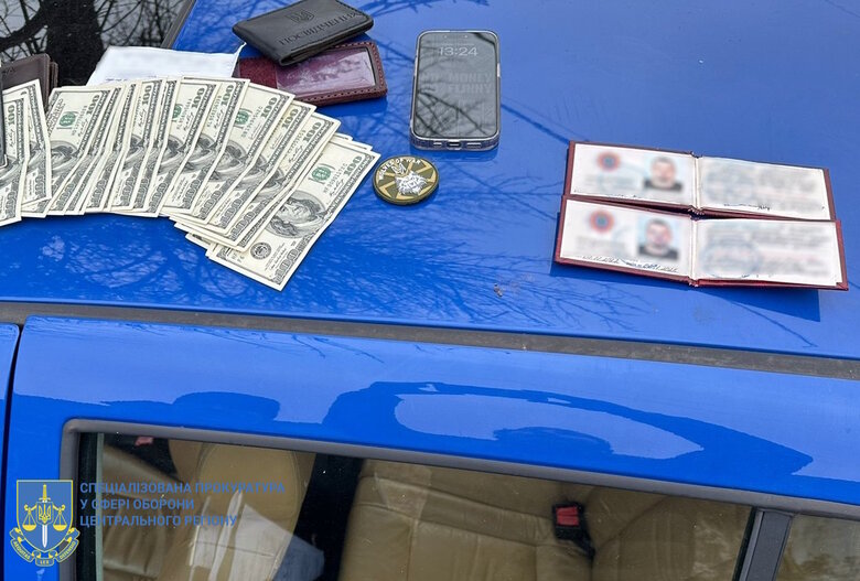 Sergeant of Ukrainian Military Law-Enforcement Service was detained in Sumy on bribe of 3 thousand dollars for assistance in evading mobilization 02
