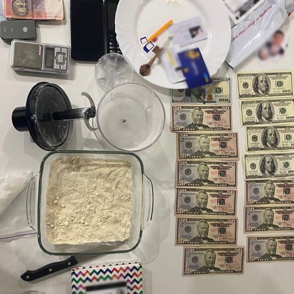 В Киеве задержан иностранец с 2 кг кокаина на 11 млн грн, - Офис генпрокурора 08 В Киеве задержан иностранец с 2 кг кокаина на 11 млн грн, - Офис генпрокурора 08