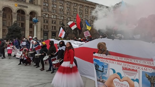 Марш солидарности с Беларусью прошел в центре Киева 07 Марш солидарности с Беларусью прошел в центре Киева 07