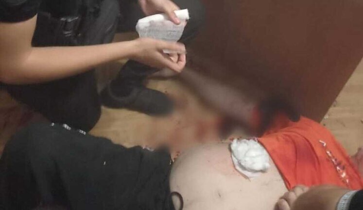 Чоловік взяв у заручниці співробітницю Пенсійного фонду в Марганці та підірвав гранату. ФОТО