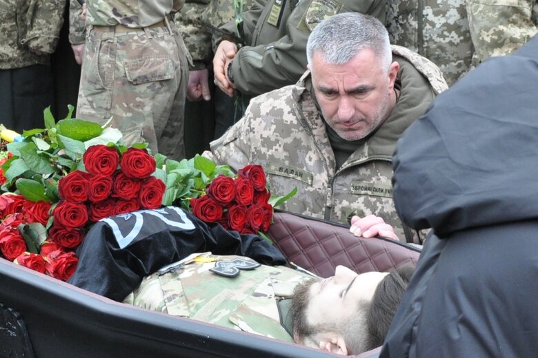 З Героєм України Дмитром Коцюбайлом (Да Вінчі) попрощалися в Києві 21