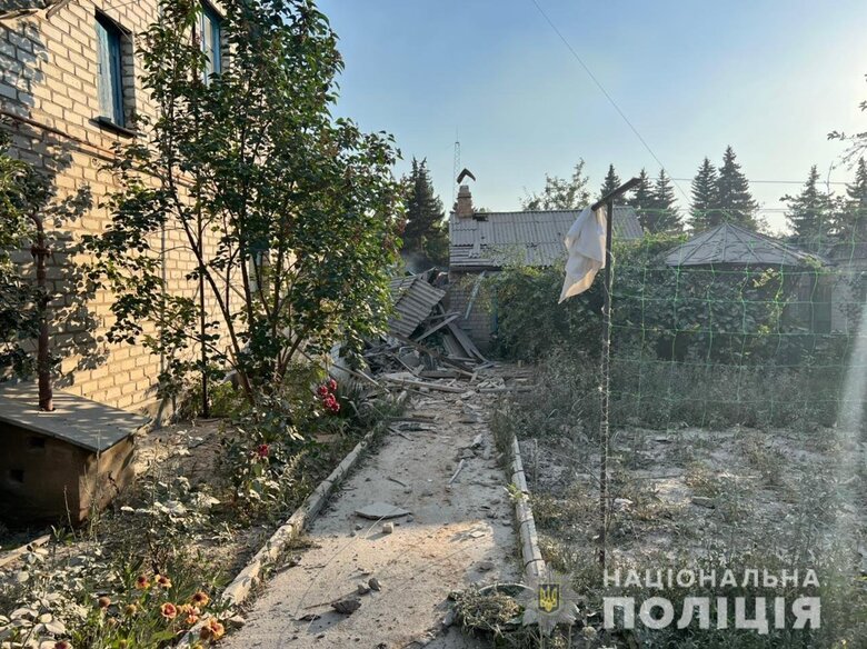 Оккупанты за сутки обстреляли 12 населенных пунктов Донецкой области, больше всего прилетов в Авдеевке. Есть погибшие и раненые, - Нацполиция 08