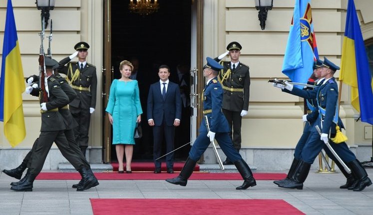 Zelenskyi meets with Slovak president. VIDEO