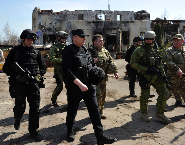 Якщо Зеленський ухвалить рішення наступати на Крим - я буду в перших лавах штурмового батальйону, - Олександр Турчинов 04