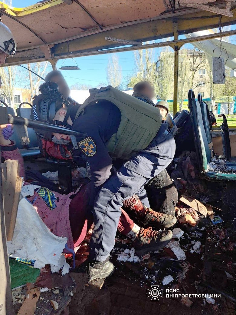 удар по маршрутці у Нікополі