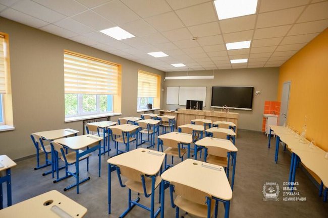 Повністю реконструйовану школу відкрили в Маріуполі, - ОДА 02