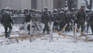 Наметове містечко під Радою розбирають, під стінами парламенту затримано 39 осіб. ФОТОрепортаж+ВІДЕО