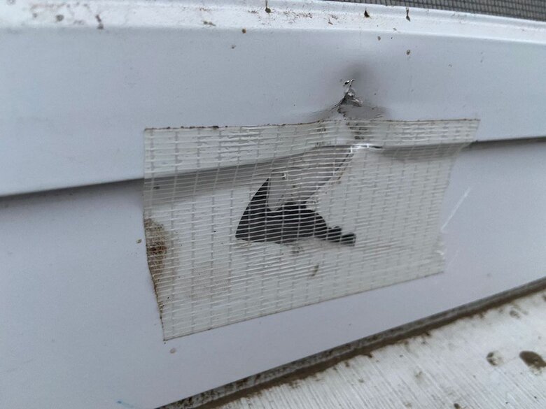 Россияне выпустили из вертолета 12 ракет по аграрному предприятию в Сумской области, - ОВА 06 Россияне выпустили из вертолета 12 ракет по аграрному предприятию в Сумской области, - ОВА 06