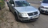 "Фольксваген" сбил мать и ребенка на пешеходном переходе в Киеве: водитель задержан гражданами, пострадавшие в тяжелом состоянии. ФОТО