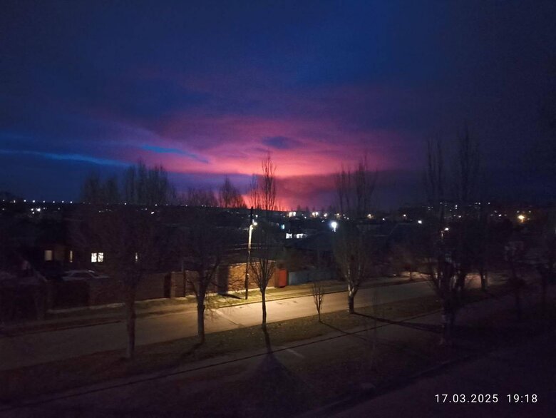 Полум'яна заграва над Бердянськом