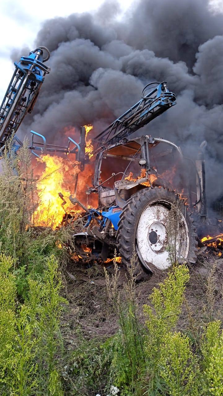 Tractor exploded on mine in border strip of Rivne region 01
