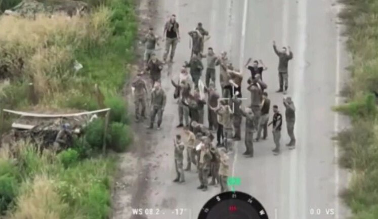 Более 50 российских пограничников сдаются в плен на КПП "Суджа". Полное ВИДЕО