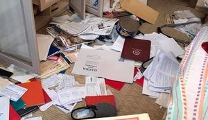 "Більше схоже на "полякати", - у квартиру батьків журналістки Кошкіної вломилися невідомі. ФОТО