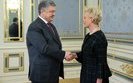 Одну з київських вулиць скоро назвуть на честь Маккейна, - Порошенко