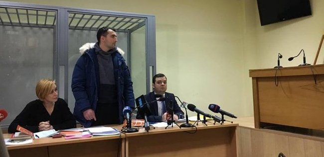 Нові подробиці загибелі співробітника Управління держохорони Василя Хмелюка: поки боксера Петра Очеретяного призначили вбивцею, його знайомі кажуть про самооборону 06