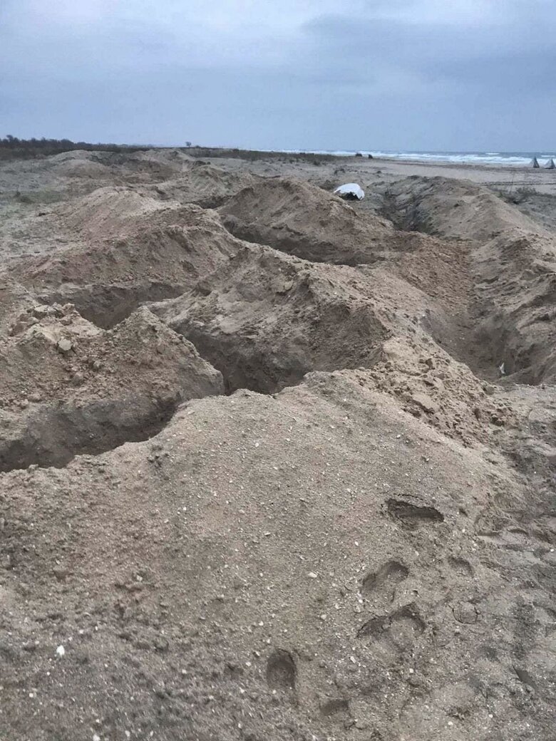Рашисти в Криму укріплюють берегову лінію, побоюючись висадки українського десанту, - ГУР МО 02