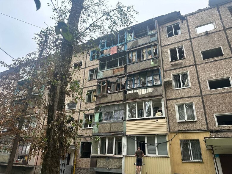 РФ атакувала п'ятиповерхівку у Кривому Розі
