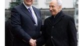Дождь скомкал церемонию встречи Януковича и Переса