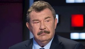 Зеленский уволил экс-министра обороны Кузьмука с военной службы