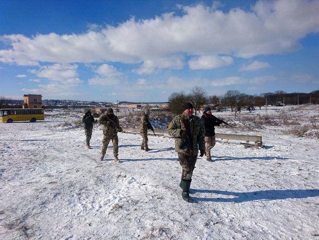 Підготовка військовозобовязаних підрозділів територіальної оборони відбувається на Тернопільщині 01