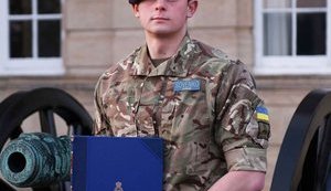 Украинский курсант Совенко, ставший лучшим иностранный выпускником военной академии Великобритании, награжден, - Минобороны. ФОТО