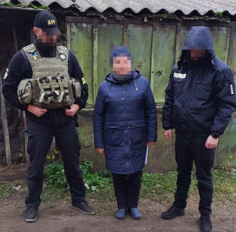 Полиция на Харьковщине задержала двух предателей, распространявших в учебных заведениях пропагандистскую пророссийскую политику 03