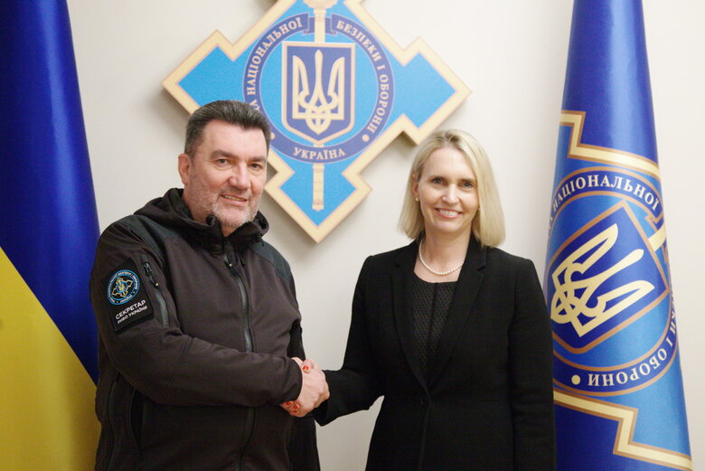 Danilov and Brink discussed assistance to Ukraine 01