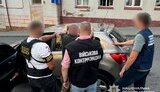 Працівник ТЦК вимагав 5 тисяч доларів у чоловіка на Тернопільщині