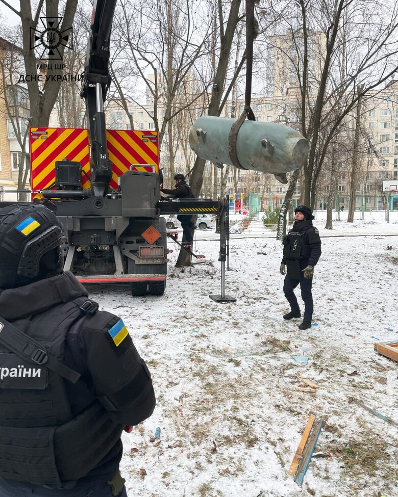У Києві сапери вилучили бойову частину російської ракети Х-101