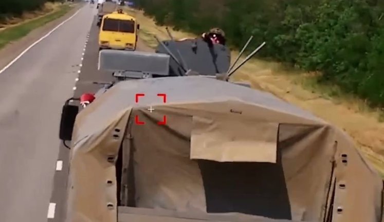 Оператори ГУР знищили дронами більше десятка одиниць ворожої техніки на окупованих територіях Запорізької області. ВIДЕО