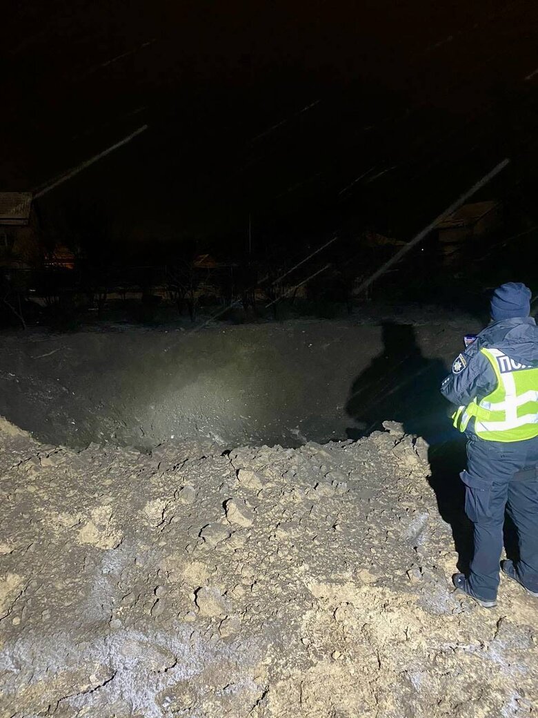 Consequences of missile attack in Kyiv 06
