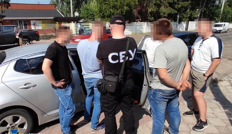 В "тень" вывели более 200 млн грн: СБУ блокировала конвертцентр на Житомирщине. ФОТОрепортаж