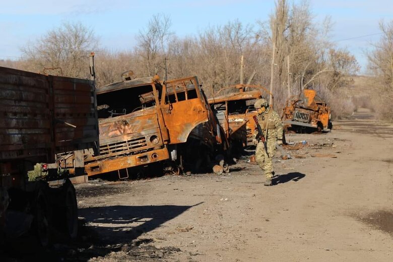 Визволена Макіївка на Луганщині: зламані долі, зруйновані будинки, безліч російського металобрухту 09