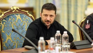 Росія відчуває наслідки далекобійних санкцій — дефіцит пального сягнув 20%, - Зеленський