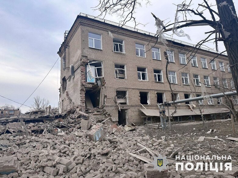 Последствия вражеских обстрелов Донбасса 07