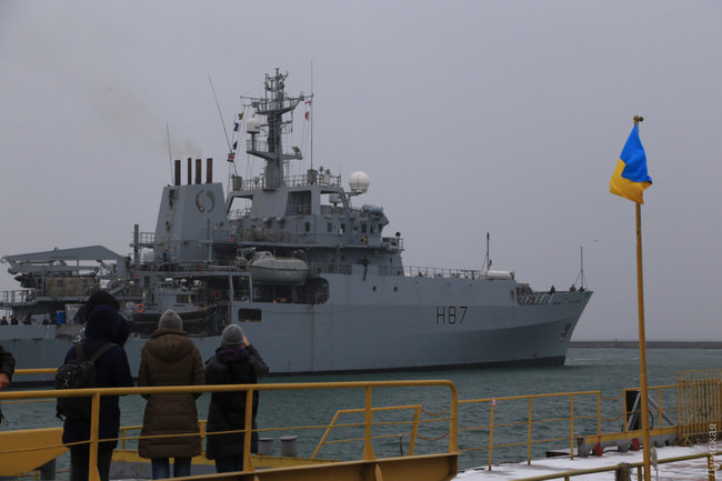 Розвідувальний корабель Великої Британії прибув до Одеси 05