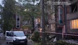Последствия удара РФ по Запорожью: погибла женщина, среди раненых - ребенок. Повреждены многоэтажные дома и учебное заведение. ФОТОРЕПОРТАЖ