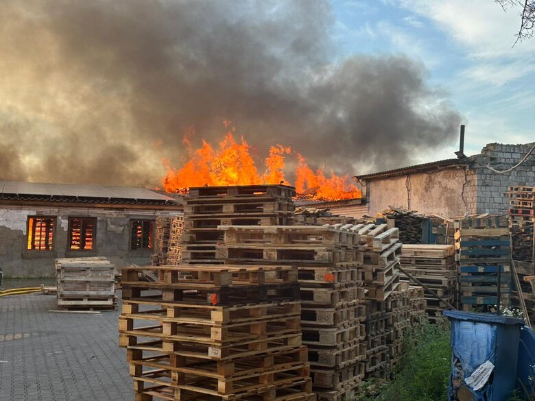 A factory is on fire in Trebukhiv