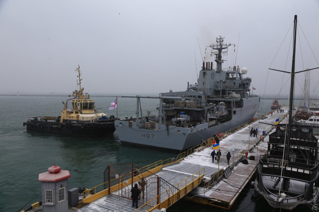 Розвідувальний корабель Великої Британії прибув до Одеси 04