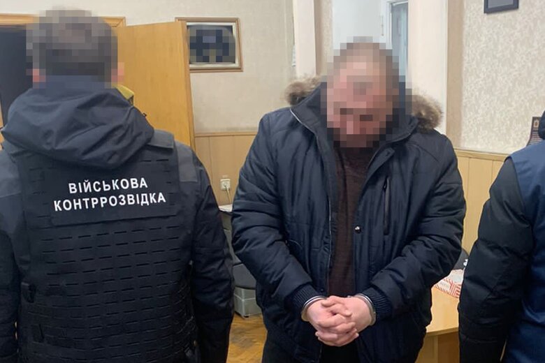У Києві затримали посадовця Міноборони, якого підозрюють у розкраданні 1,5 мільярда 01
