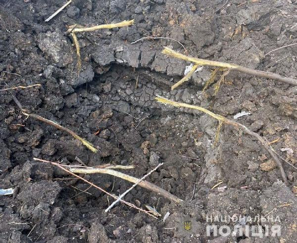 Окупанти обстріляли дитсадок у Зеленопіллі. У Миколаївці поранено мирну жительку 04