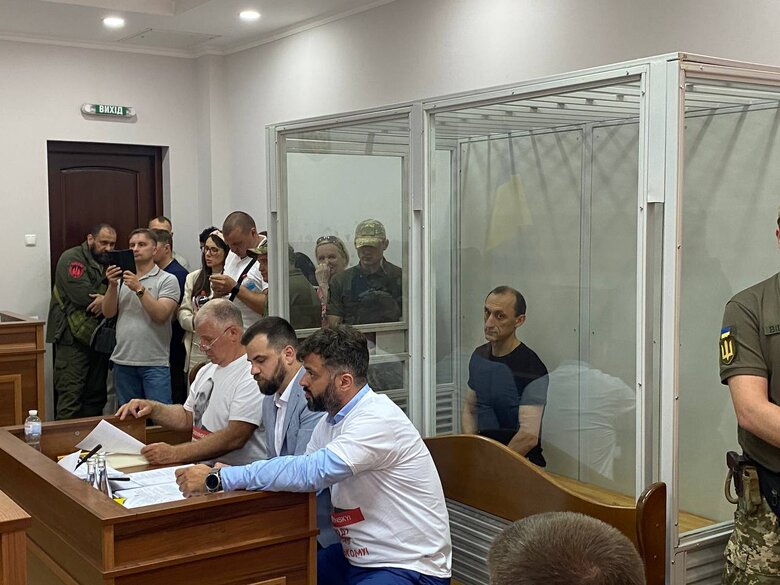 Вийде з Червінським не застосовувати бойовий імунітет – вийде й з рештою, – адвокат Сергій Лисенко 02