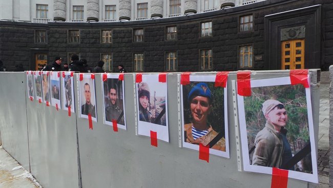 Союз ветеранов дерибана: Под Кабмином протестовали против непрозрачного выделения средств ветеранским организациям 12