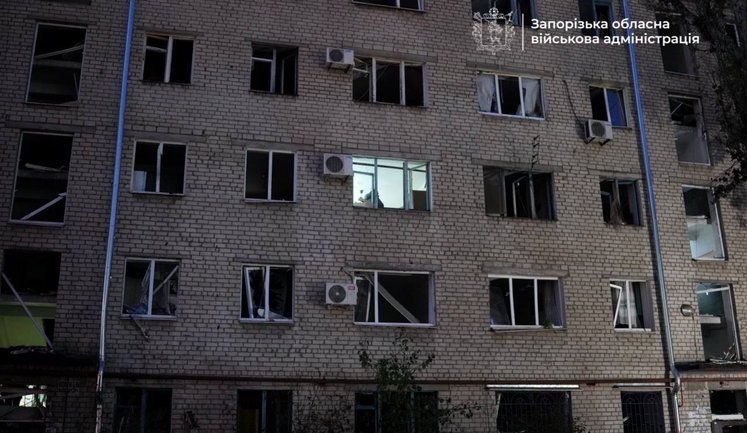 Ворог атакував Запоріжжя: двоє загиблих, серед постраждалих - шестеро дітей (оновлено). ВІДЕО+ФОТОрепортаж
