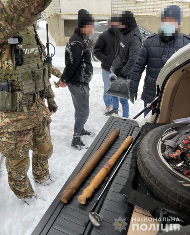 Вымогателей во главе со смотрящим задержали на Львовщине 06