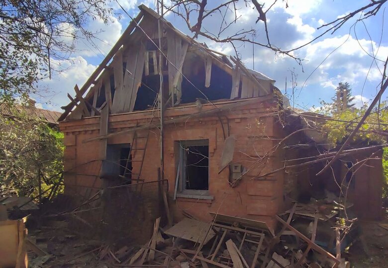 Будинок пошкоджений російським обстрілом