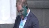 "Ви зі ще дебільнішими запитаннями не могли підійти?" - облитий зеленкою нардеп ОПЗЖ Волошин розповів про плани на літній відпочинок. ВIДЕО