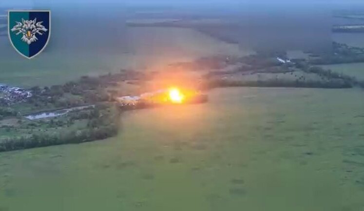Marine infantry detected and destroyed occupiers’ 2S1 Gvozdika self-propelled artillery system. VIDEO