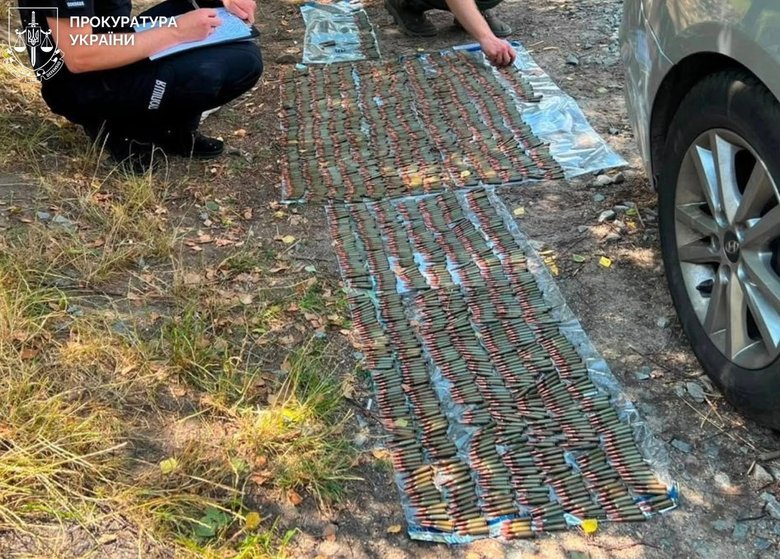 В Житомирской области военнослужащего подозревают в продаже гранат, патронов и взрывчатых веществ